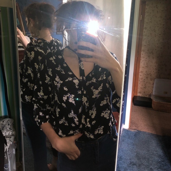 Forever 21 Floral Necktie Blouse - Picture 3 of 3
